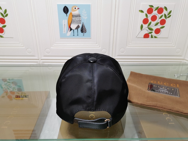 ブランド帽子側面デザイン